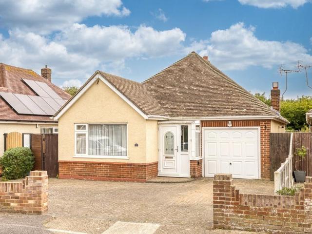 Bungalow for sale in Dumpton, Thanet
