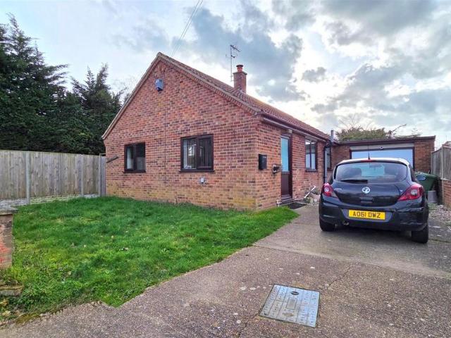 Bungalow for sale in Stokesby, Norfolk