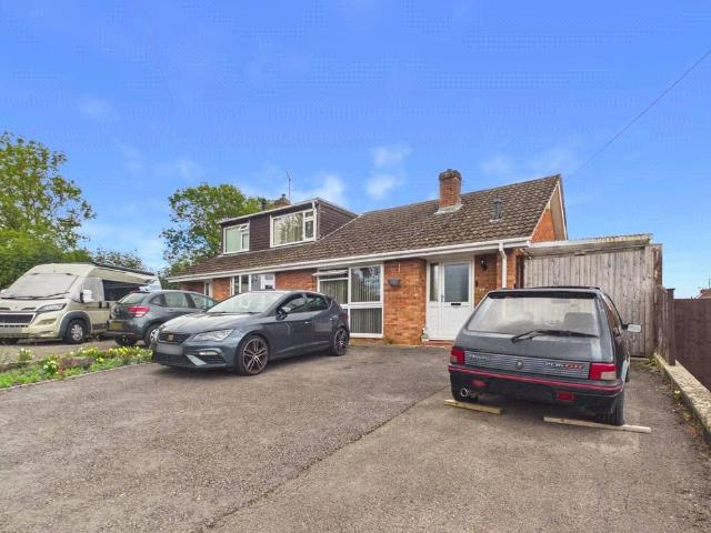 Bungalow for sale in Kingsway, Gloucester