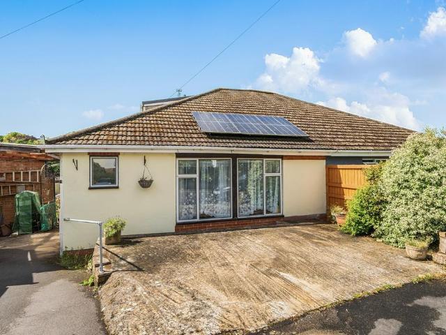 Bungalow for sale in Feckenham, City Of Bristol