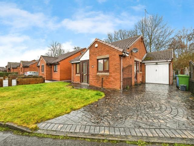 Bungalow for sale in Burtonwood and Westbrook, Warrington