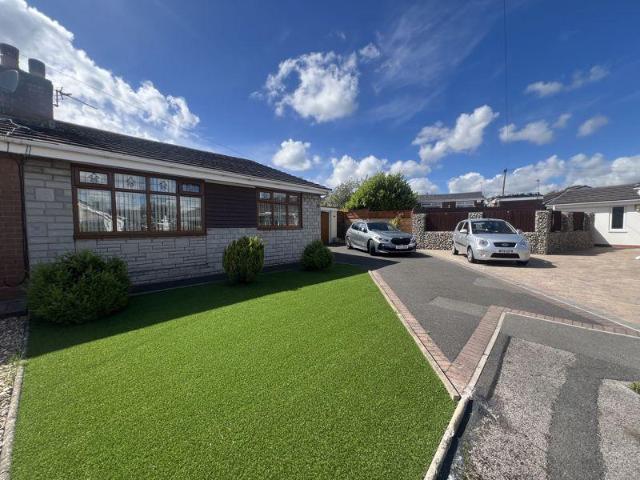 Bungalow for sale in Lee Bank, Greater Manchester