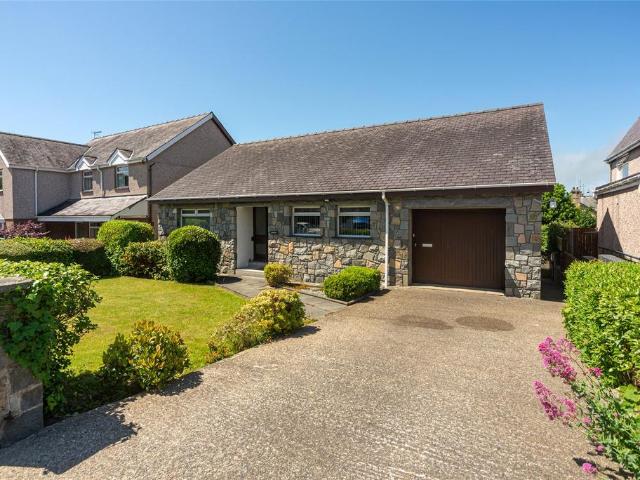 Bungalow for sale in Caernarfon