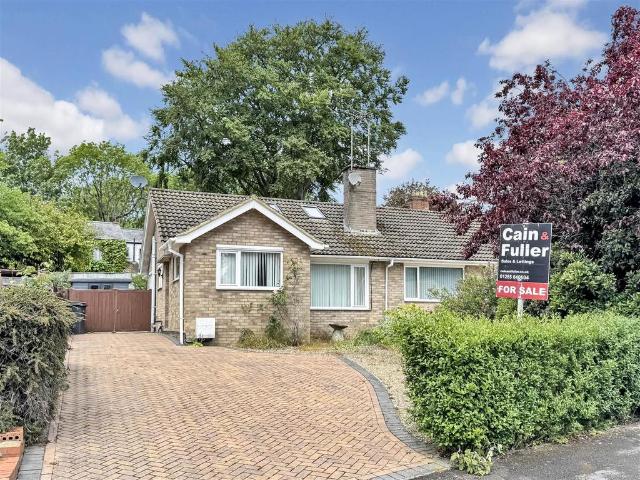 Bungalow for sale in Fossebridge, Gloucestershire
