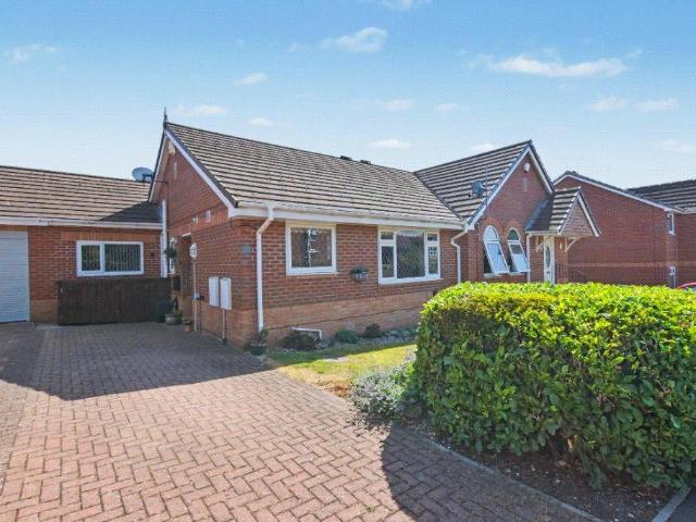 Bungalow for sale in Farnley, West Yorkshire