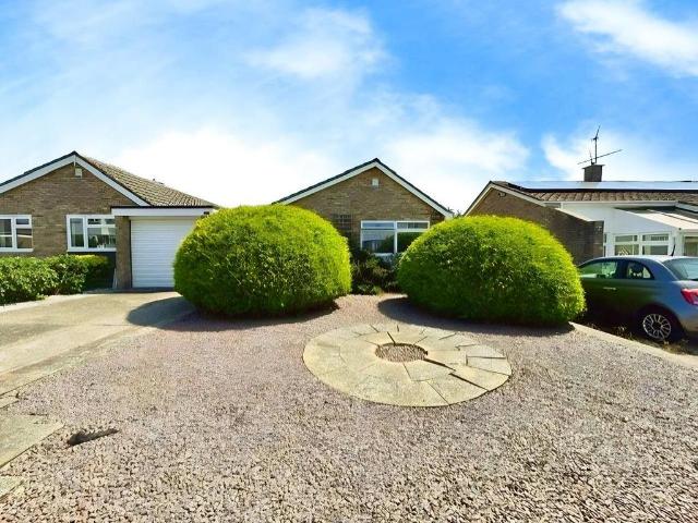 Bungalow for sale in Frinton and Walton, Dale Hill