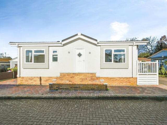 Bungalow for sale in South Lynn, Brookville