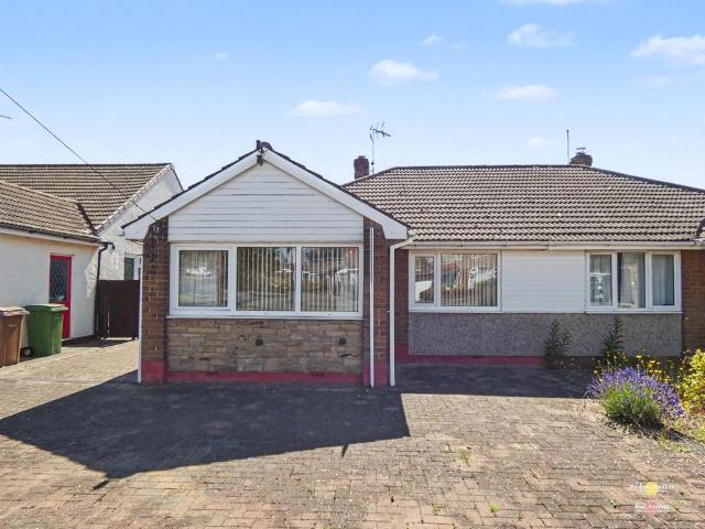 Bungalow for sale in Elloughton-cum-Brough, Brough