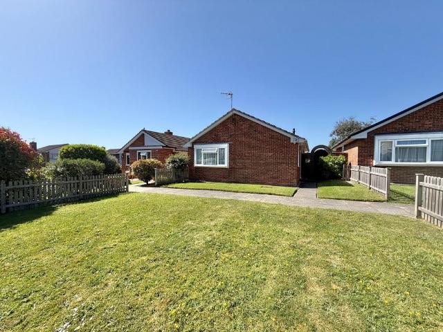 Bungalow for sale in Pebsham, Heathlands