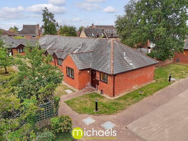 Bungalow for sale in Highwoods, Fordham Heath
