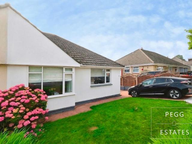 Bungalow for sale in Tweenaways, Livermead