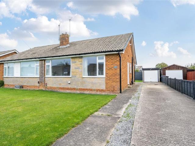 Bungalow for sale in Harlow, Harrogate