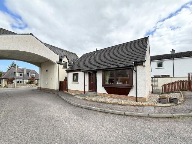 Bungalow for sale in Crown, Lentran