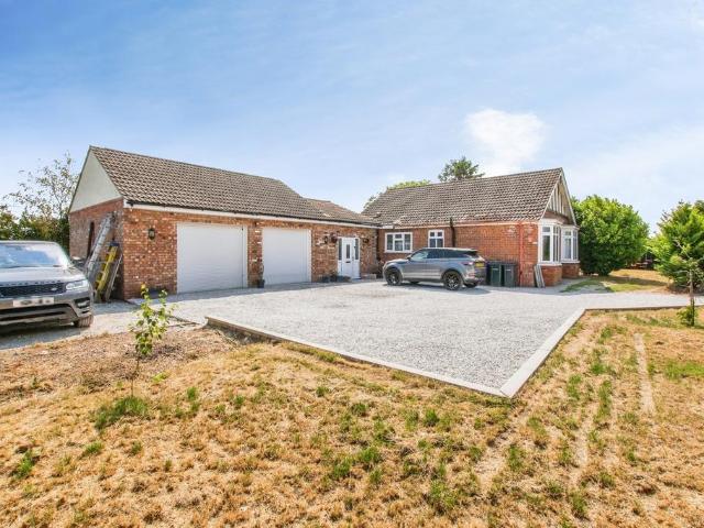 Bungalow for sale in New Bolingbroke, Belleau