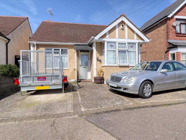 Bungalow for sale in Dale Hill, Essex