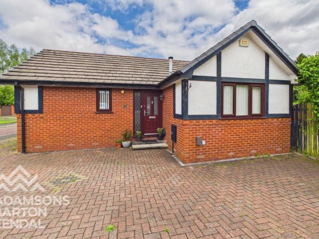Bungalow for sale in Syke, Burnedge