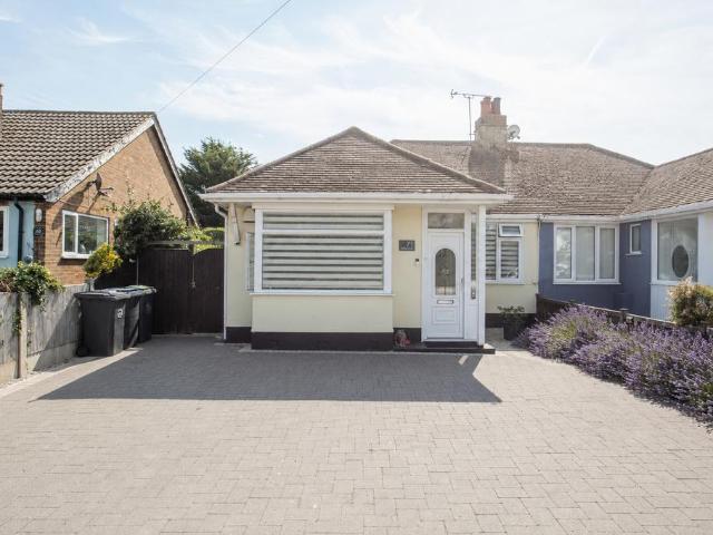 Bungalow for sale in Hampton, The Bridge