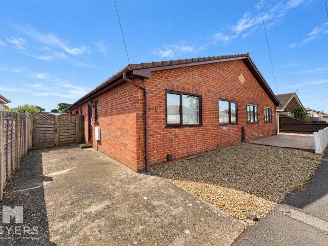Bungalow for sale in Purewell, Christchurch