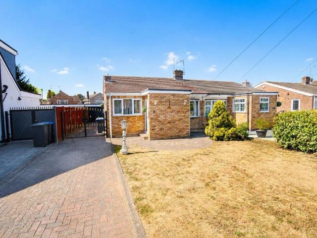 Bungalow for sale in Overslade, New Bilton