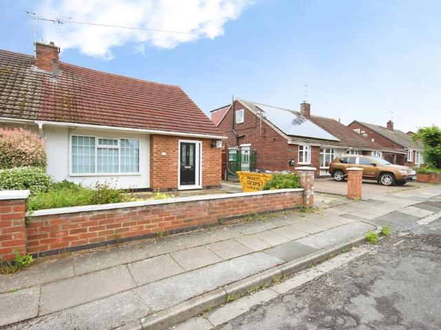 Bungalow for sale in Tollbar End, West Midlands