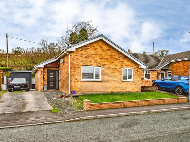 Bungalow for sale in Bronwydd, Wales
