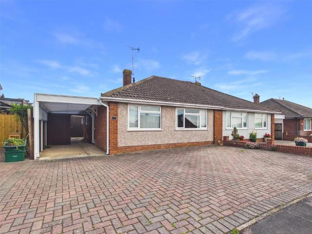 Bungalow for sale in Grange, Gloucester