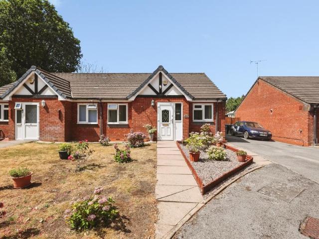 Bungalow for sale in Turves Green, West Midlands