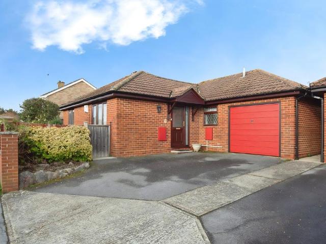 Bungalow for sale in Fair Oak and Horton Heath, Helford