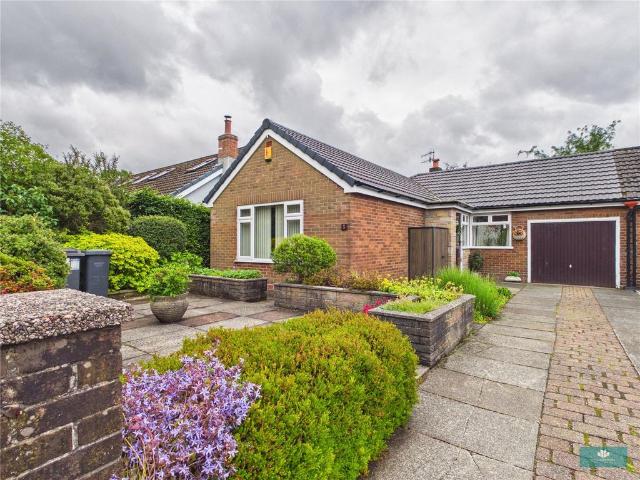 Bungalow for sale in Shaw and Crompton, Pendock