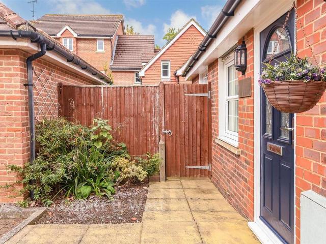 Bungalow for sale in Roffey, Horsham