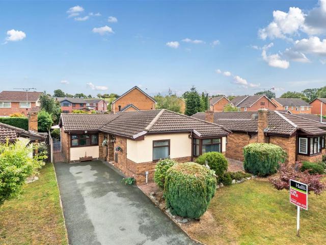 Bungalow for sale in Rhosywaun, Chirk