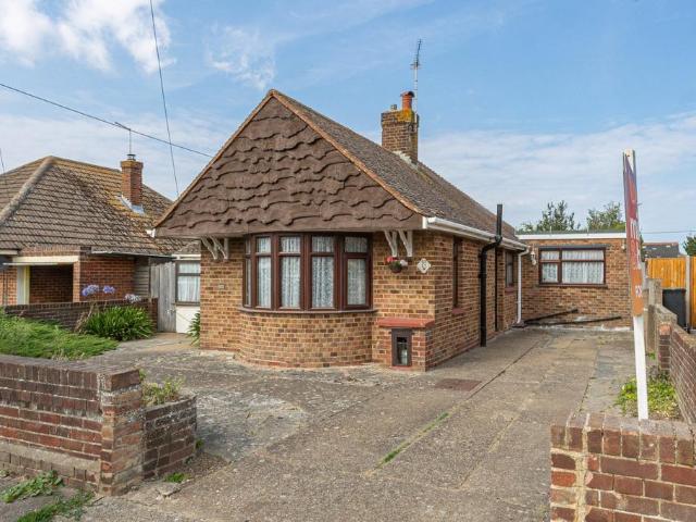 Bungalow for sale in Birchington, Acol