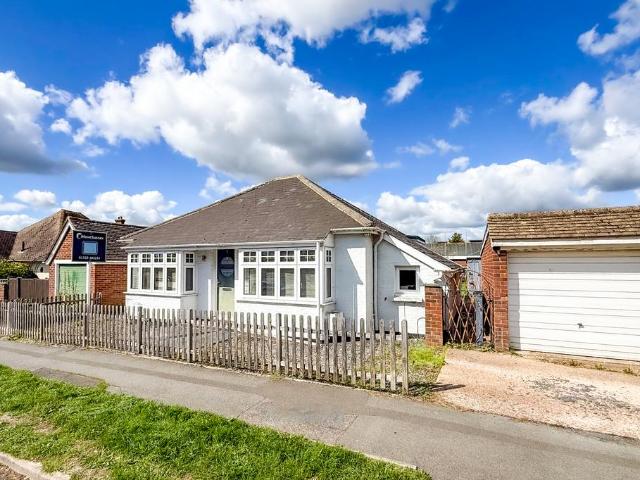 Bungalow for sale in Polegate, Cross In Hand