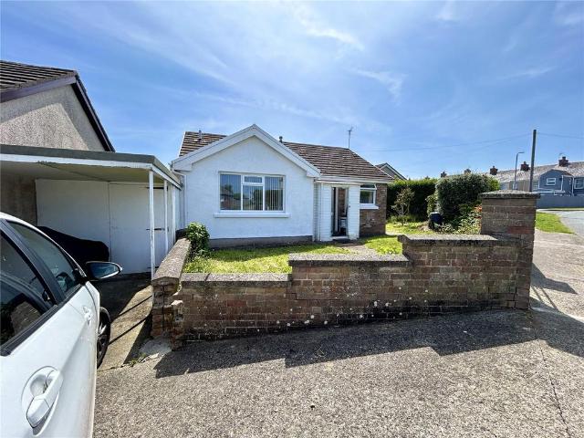 Bungalow for sale in Neyland, Wales