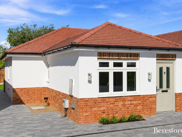 Bungalow for sale in Corbets Tey, Greater London