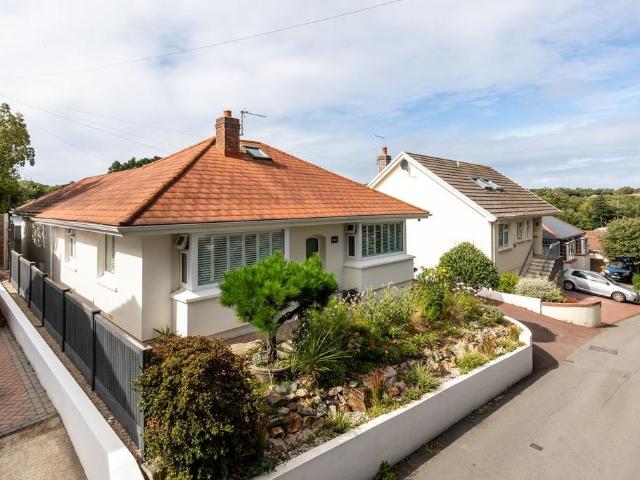 Bungalow for sale