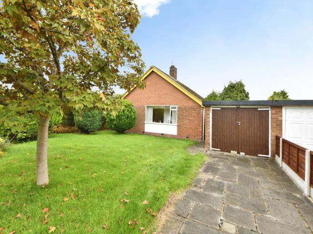 Bungalow for sale in High Lane, Stockport