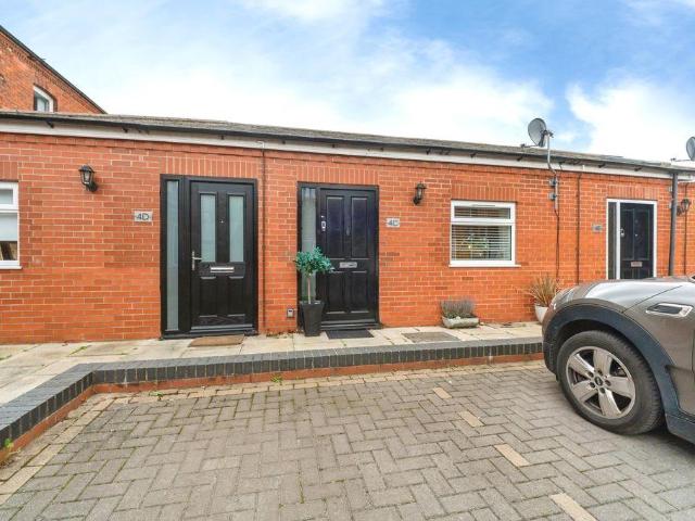 Bungalow for sale in Wellow, Grimsby