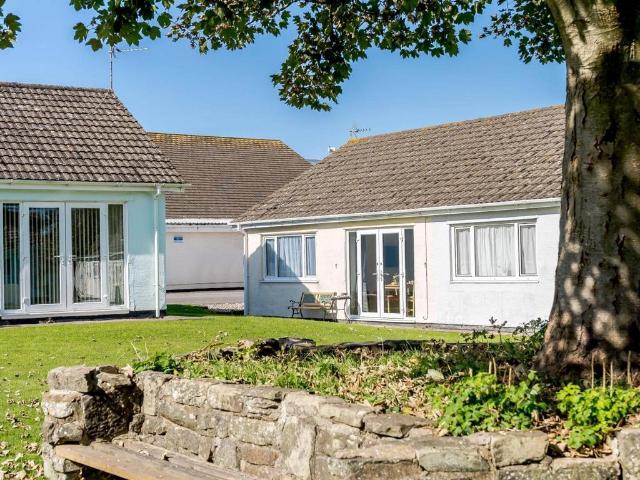 Bungalow for sale in Scurlage, Wales