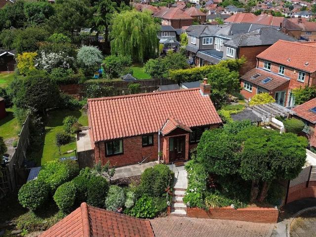 Bungalow for sale in Gedling