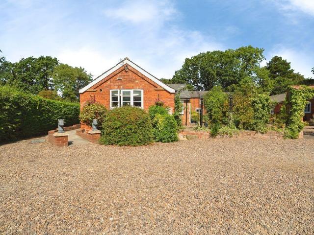 Bungalow for sale in Belleau, Lincolnshire