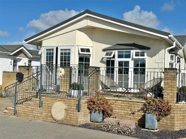 Bungalow for sale in Milford-on-Sea, Ashurst Bridge