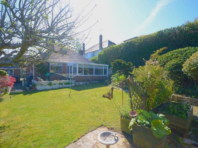 House for sale in Queens Park, Bournemouth