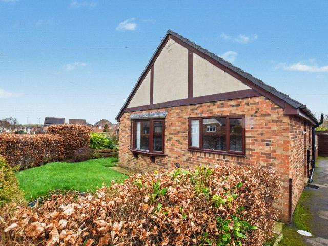 Bungalow for sale in Grange Moor, West Yorkshire
