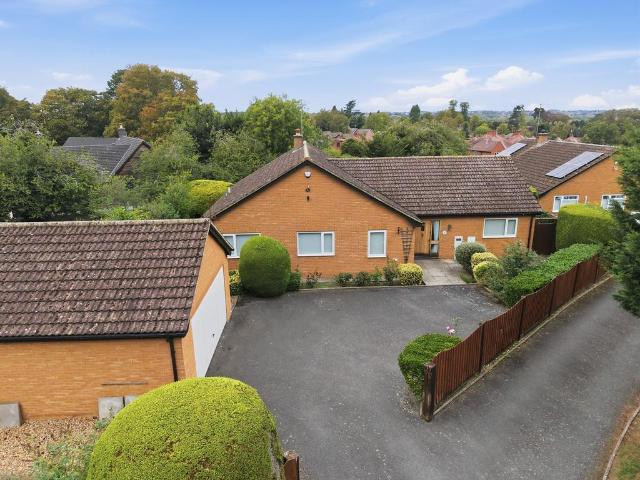 Bungalow for sale in Rushden, North Northamptonshire