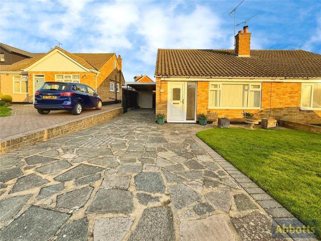 Bungalow for sale in Thundersley, Essex