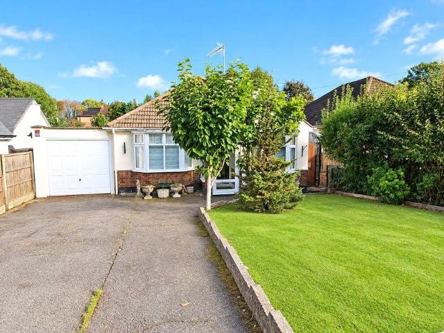 Bungalow for sale in London Borough of Sutton, Greater London