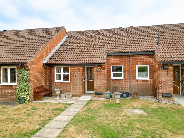 Bungalow for sale in Dudswell, Dacorum