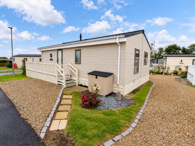 Bungalow for sale in Way, Thanet