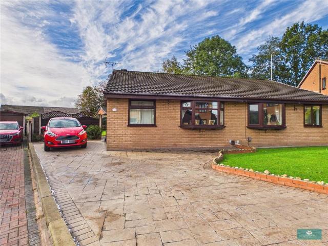 Bungalow for sale in Wood End, Oldham